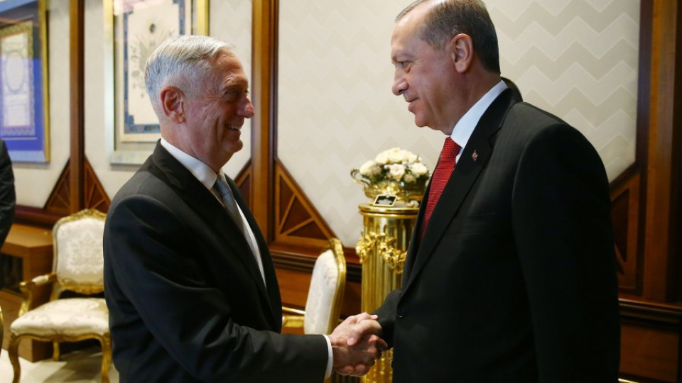 Турция пак поиска САЩ да спре оръжието за кюрдите | StandartNews.com