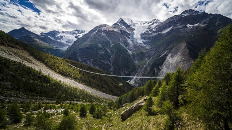 В Швейцария планинско село е било евакуирано заради скално свличане | StandartNews.com