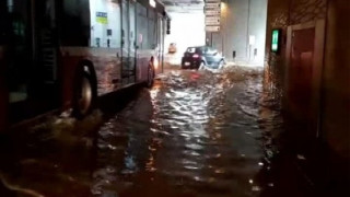 Истанбул отново е под вода