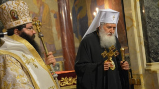 Молитви пред мощите на княз Александър Невски
