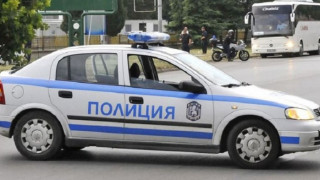 Дрогиран сириец нападна полицай
