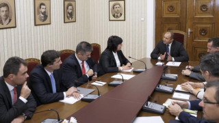 Радев иска гаранции, за да назначава в новата агенция
