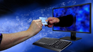 Всяка 4-та по-голяма фирма продава онлайн