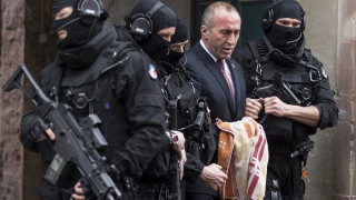 Военни командири на АОК си дялкат властта в Косово