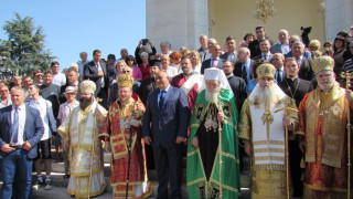 Осветиха възстановената "Всех Святих" в Русе
