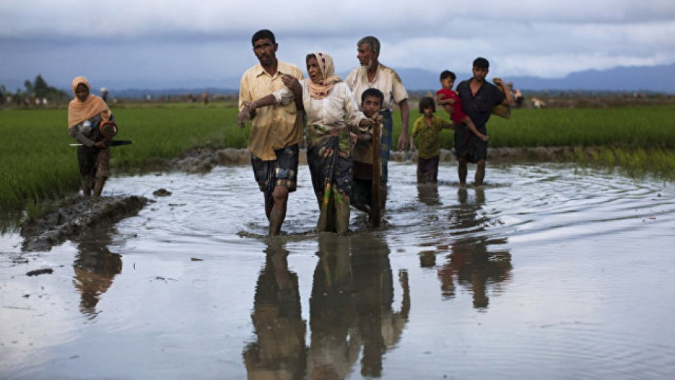 ООН: около 370 000 избягаха от Мианмар в Бангладеш | StandartNews.com