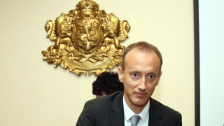Министър Вълчев: Откриваме децата, но ги няма родителите