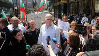 Слави Трифонов пак дава заявка за политическа роля