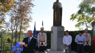 Главчев откри учебната година в две училища