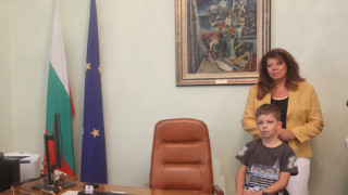 Вицепрезидентът обсъди рекламирането на България със студенти