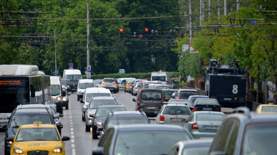 Спират от движение автомобили в София заради вредни газове | StandartNews.com