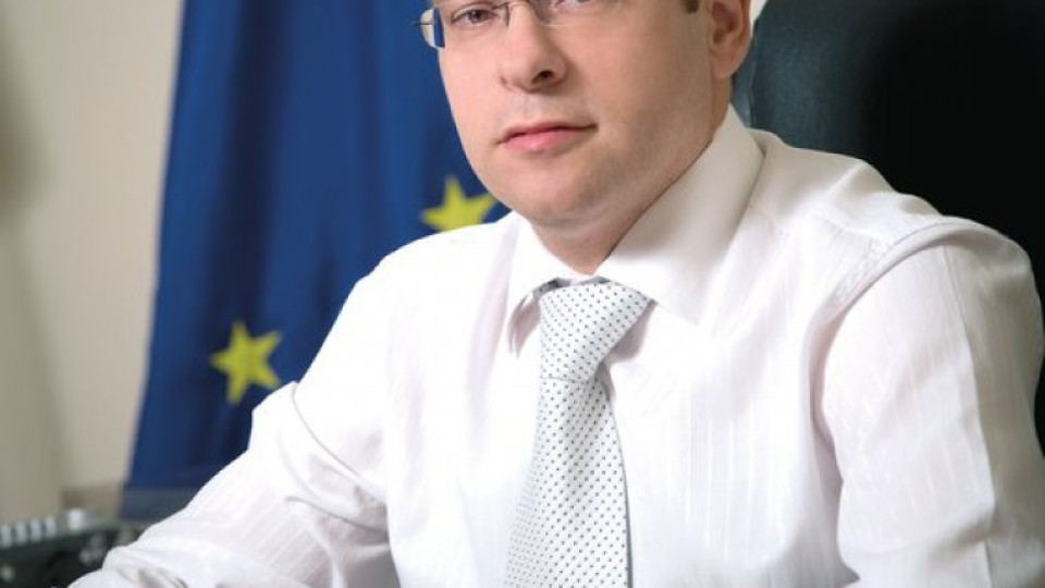 Борисов назначи за зам.-министър кадър от Тройната коалиция | StandartNews.com