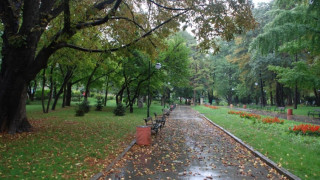 Още есен с облаци и дъжд
