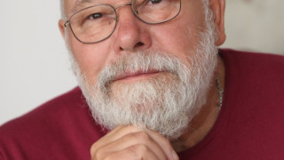 Владимир Зарев: Да четеш хубава книга е несъгласие и протест