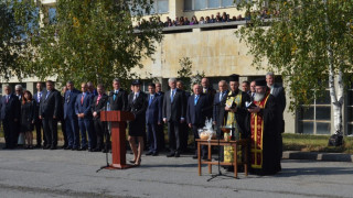 Министър Радев към курсанти: Учете и спортувайте