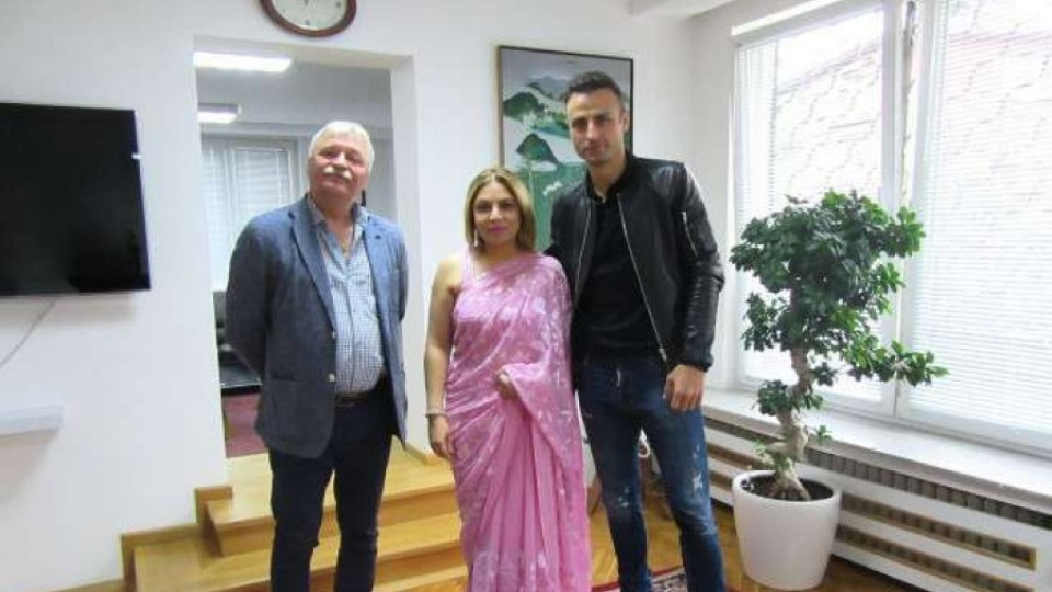 Бербатов направи фурор в посолството на Индия | StandartNews.com