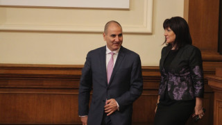 Цв. Караянчева: Не искаме оставка от Радев, а да говорим с него