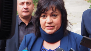 Нинова: Цялата страна е роднински октопод