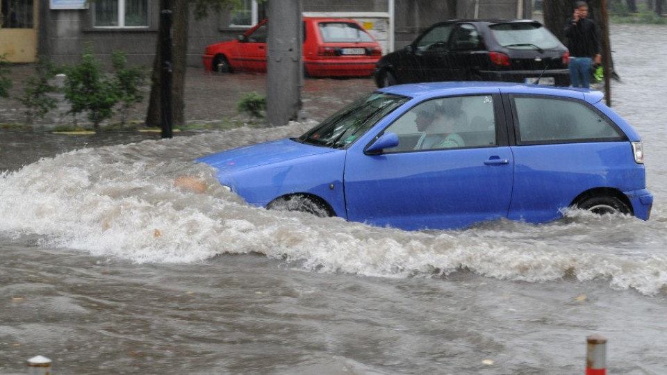 18 области застрашени от потоп | StandartNews.com