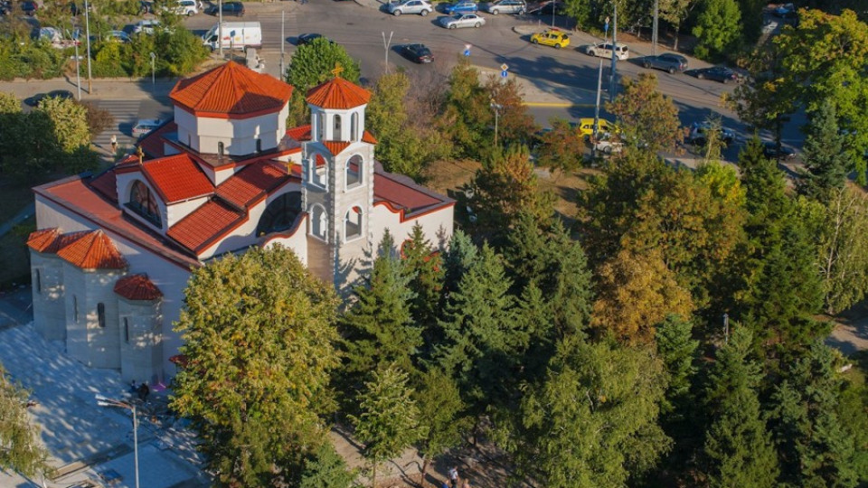 Нов православен храм отваря врати в квартал Лозенец | StandartNews.com