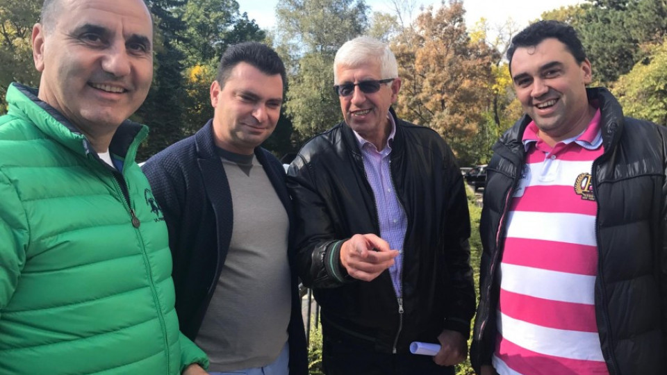 ГЕРБ и БСП се срещнаха в парка | StandartNews.com