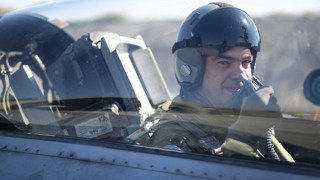 Военноморската база на НАТО до град Суда на остров Крит 