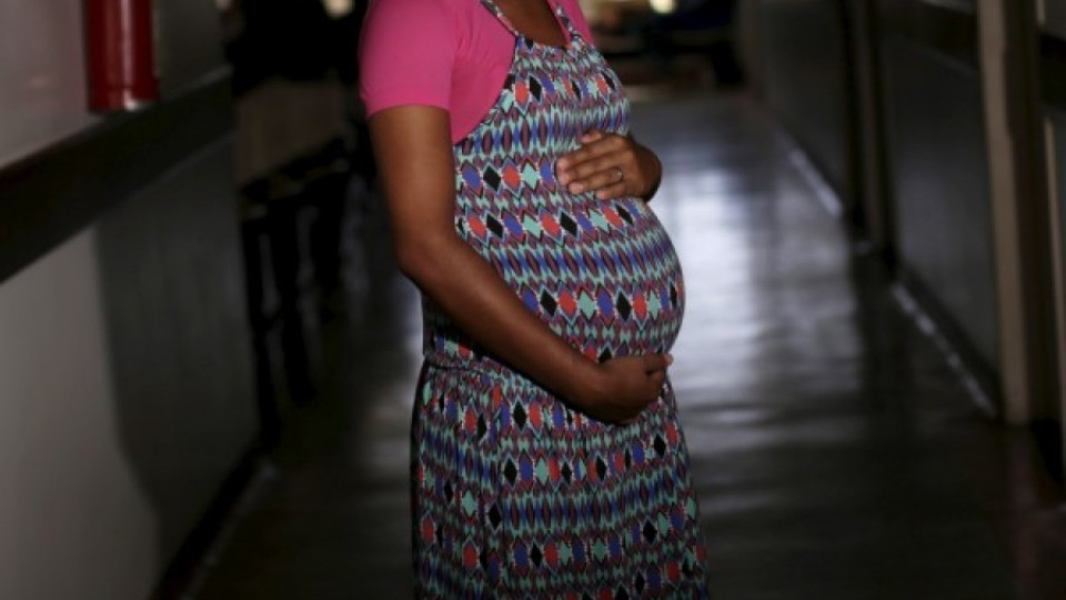 НЕЗАКОННО! 13-годишна ромка бременна от 16-годишния си брат | StandartNews.com
