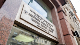 В НАП назначават още 200 данъчни