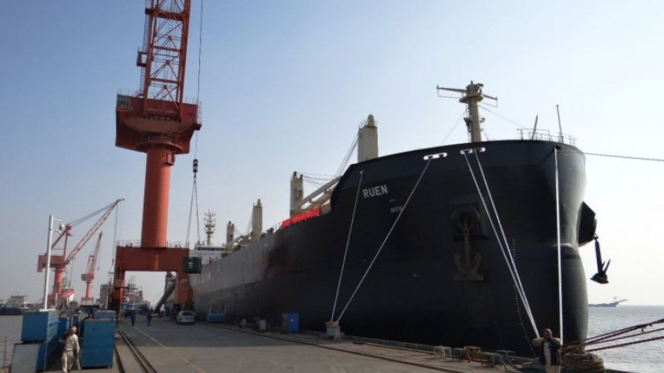 БМФ договори още два 45 хиляди тонни кораба | StandartNews.com