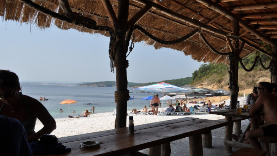 Ангелкова защити кръчмите на плажа | StandartNews.com