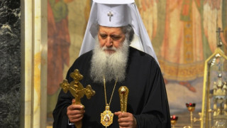 Патриарх Неофит почете паметта на предшественика си Максим