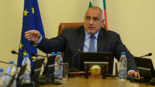 Премиерът: Искат да ни бутнат, защото дългът намалява