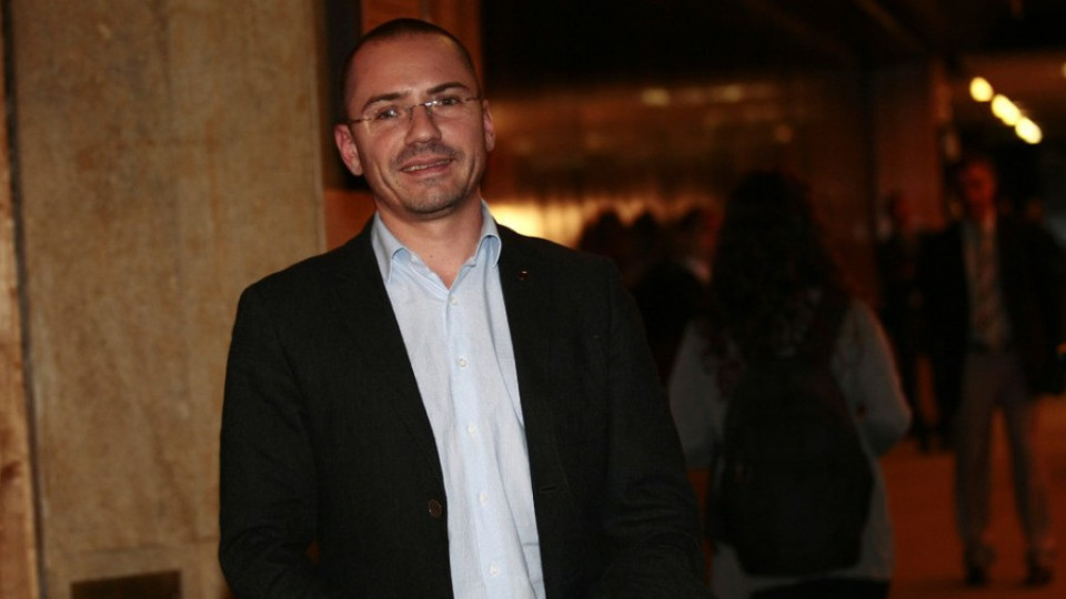 Джамбазки иска вето върху сръбската кандидатура за ЕС | StandartNews.com