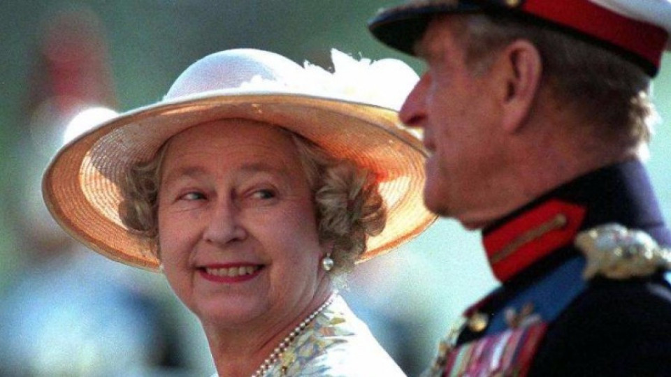 Кралица Елизабет II и принц Филип празнуват 70 години от сватбата | StandartNews.com