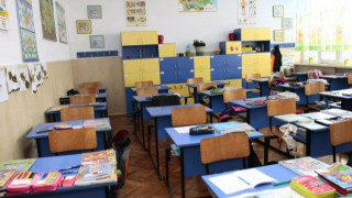 Фантоми в клас като касички