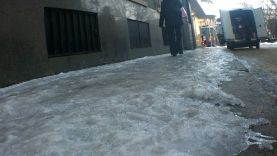 140 пострадали от леда за денонощие | StandartNews.com