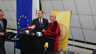 Президентът почете 75-годишнината на НСА