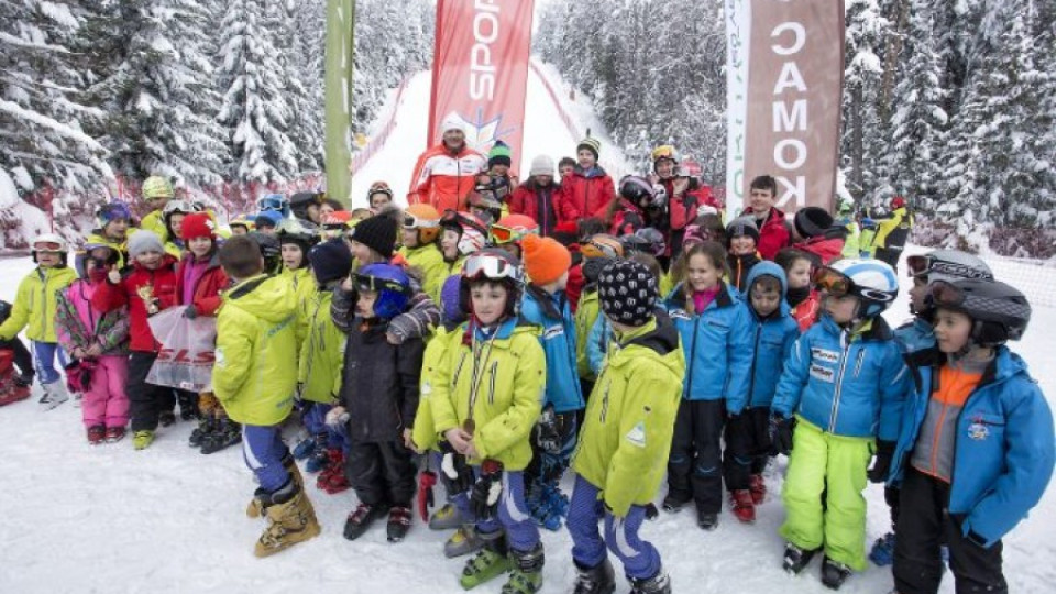 Боровец кани 3861 деца от Самоков безплатно на ски и сноуборд | StandartNews.com