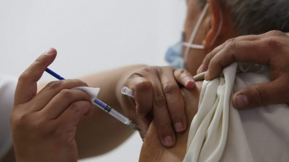 Русе на нокти: 49-годишна на легло със свински грип | StandartNews.com