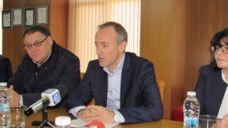 По-високи заплати за служителите в Регионалните управления на образованието