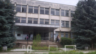 Медиците от Ловеч с предупредителни протести