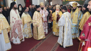 Патриарх Неофит пожела на Македония благодатно евхаристийно общение