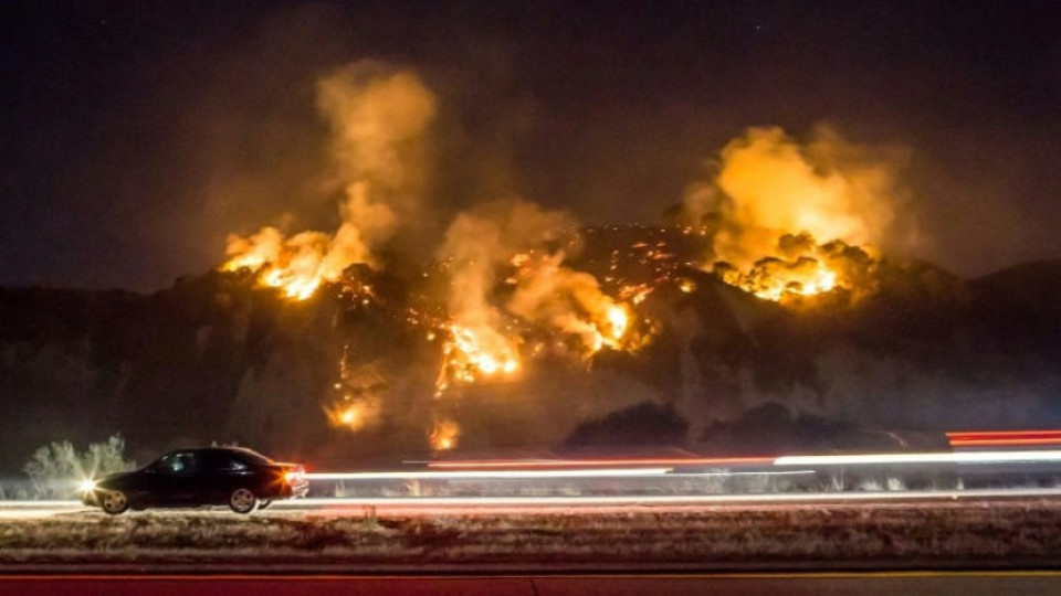 Калифорнийски горски пожар наложи нова евакуация | StandartNews.com