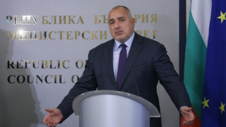 Премиерът: Авиацията гълта излишни разходи