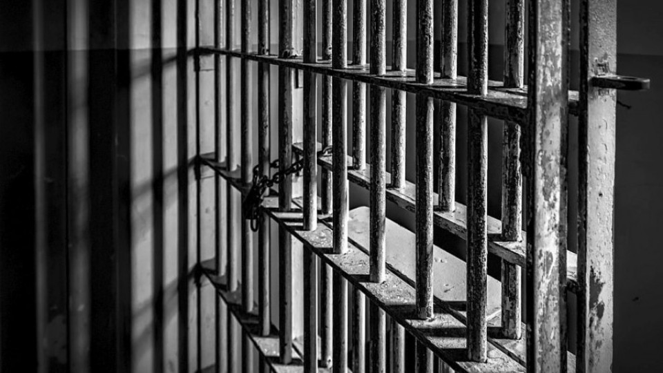 Превантивно: Началник на ДАИ вкарал подчинените си в затвора | StandartNews.com