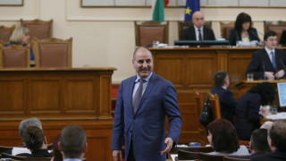 Цветанов парира БСП за цената на водата и проблема с лекарствата