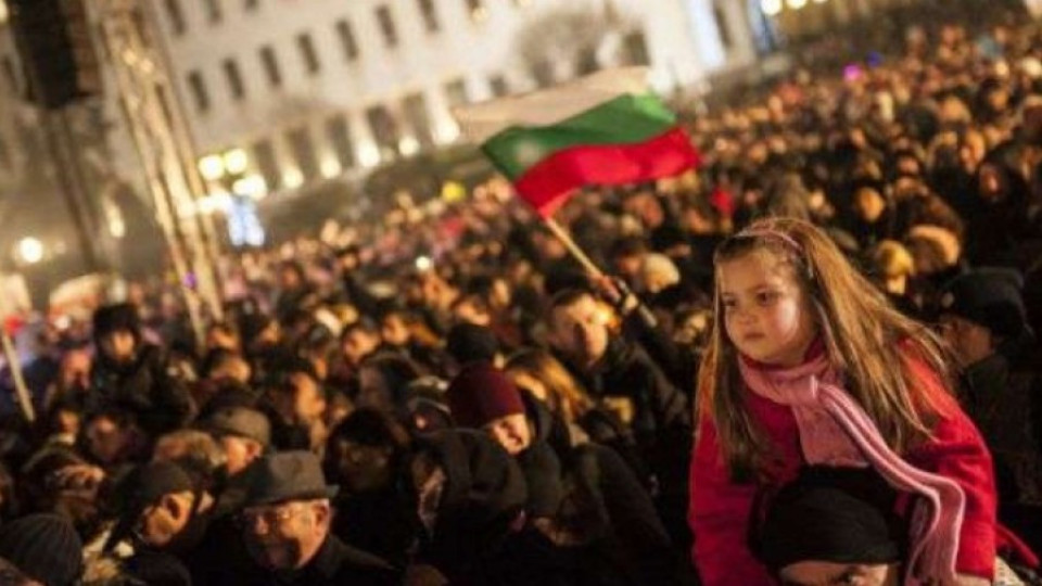 Градски транспорт в столицата в новогодишната нощ | StandartNews.com