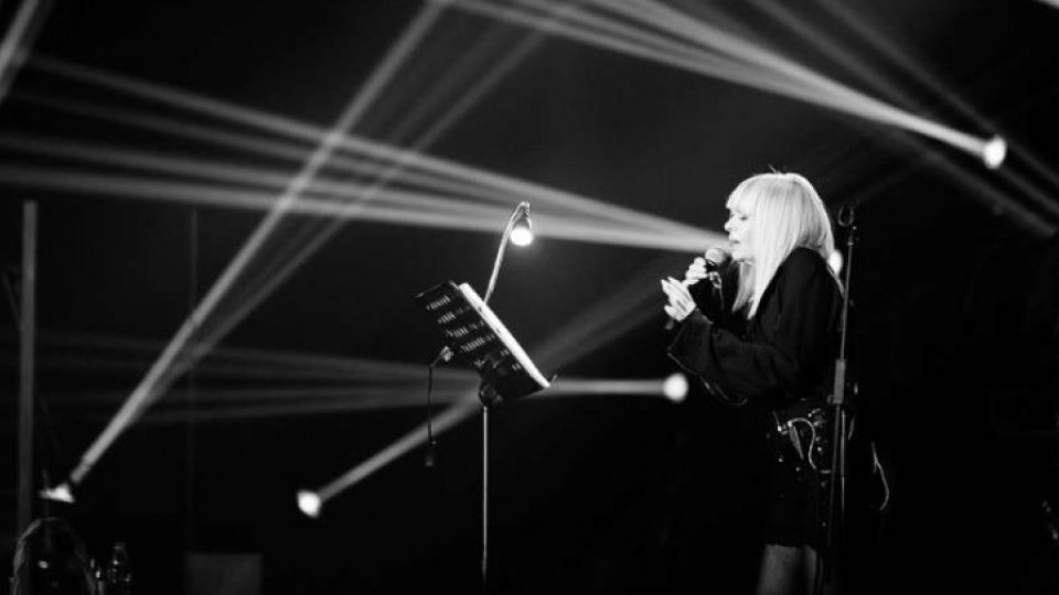 Лили Иванова с 3 големи концерта в Пловдив, Варна и Русе | StandartNews.com