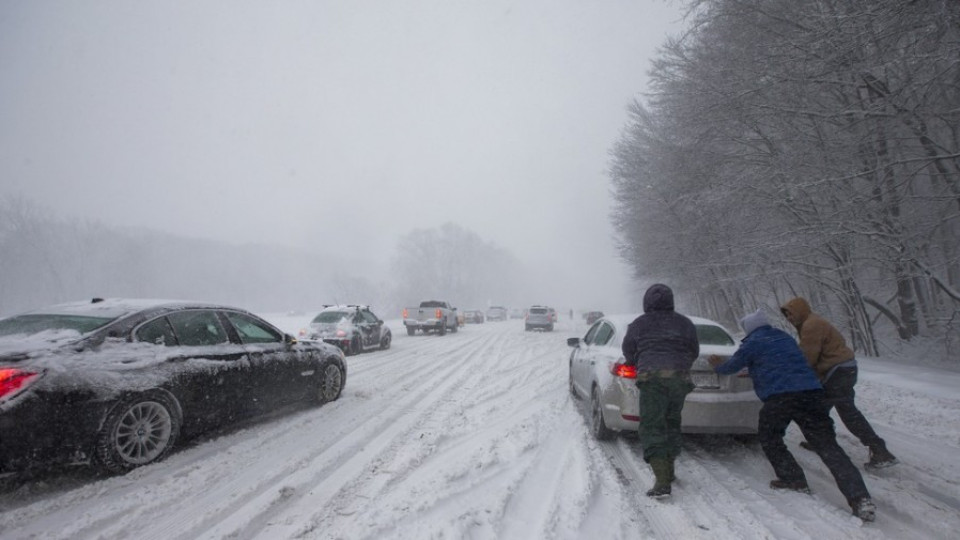 Зимната буря в САЩ взе 17 жертви  | StandartNews.com