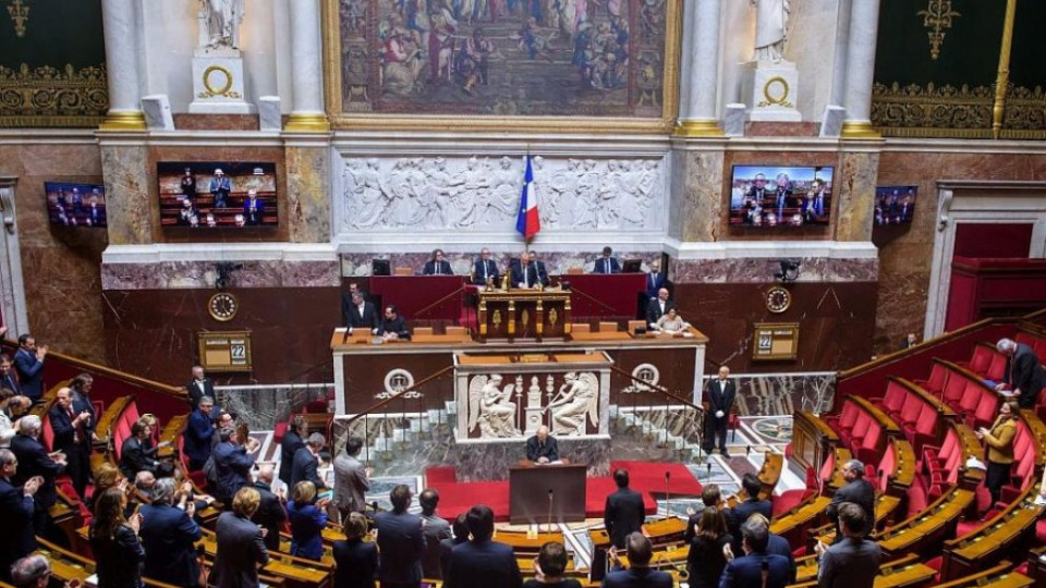 Строги правила за облекло и поведение на френските депутати | StandartNews.com